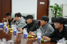 新生融新境 专业启新程，学子与校领导共话成长