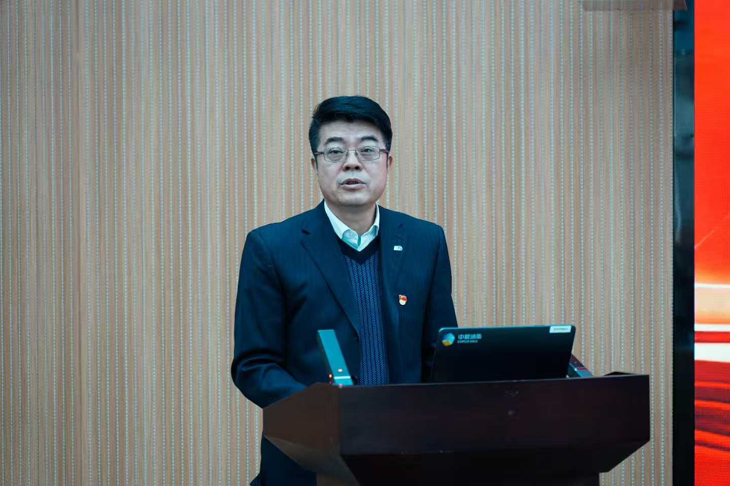 460a566290953b89aa016e0d10a1ba2d