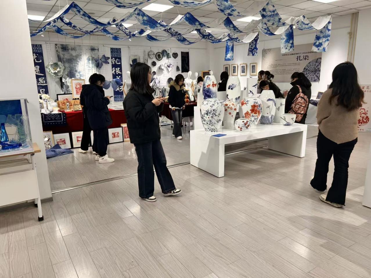 b8cf3fe3e0ea361bd31324c2964b9420