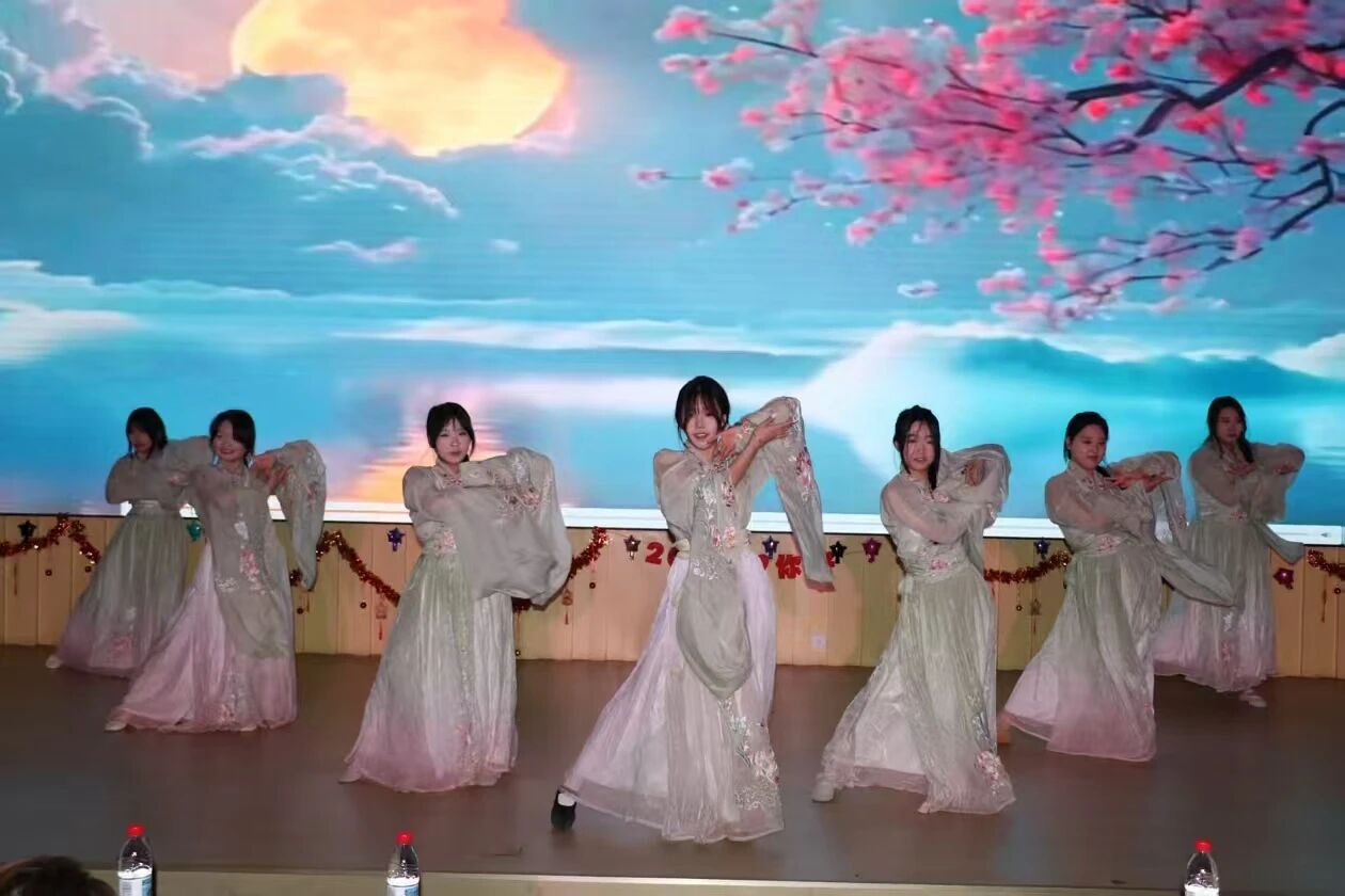 《苏幕遮》