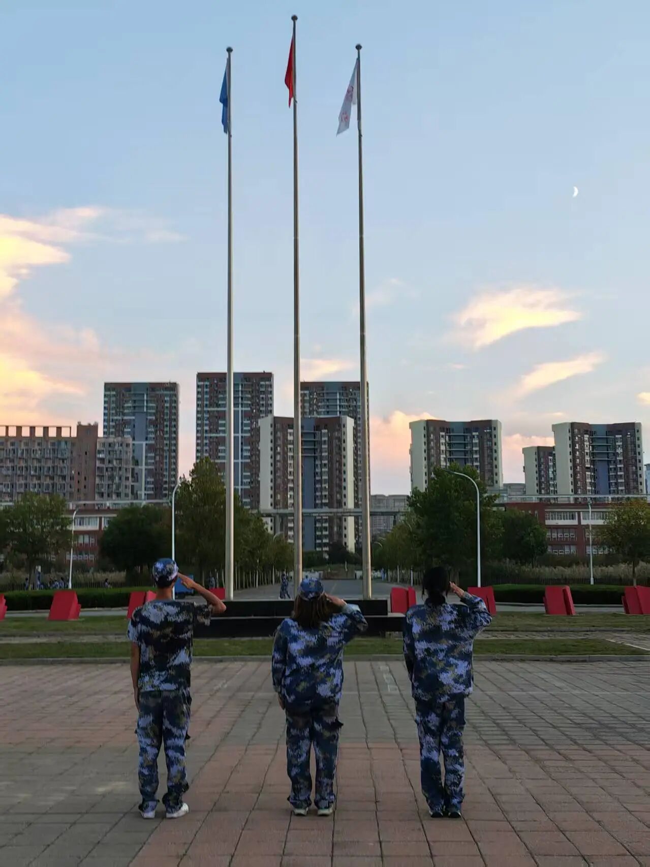 微信图片_2025-10-09_214358_476 微信图片_2025-10-09_214358_476